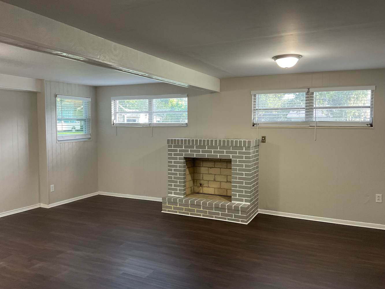 2213 Florence Ave photo 3