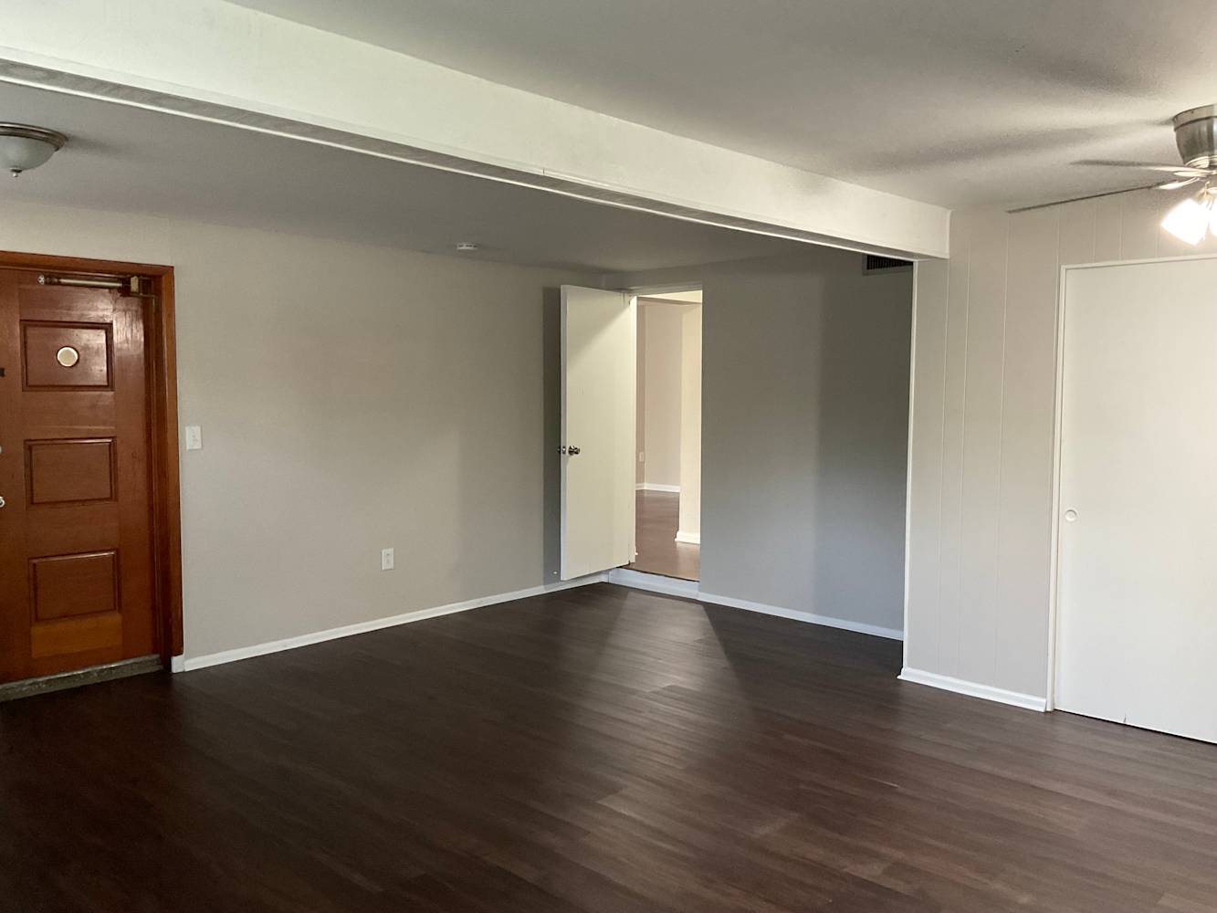2213 Florence Ave photo 2