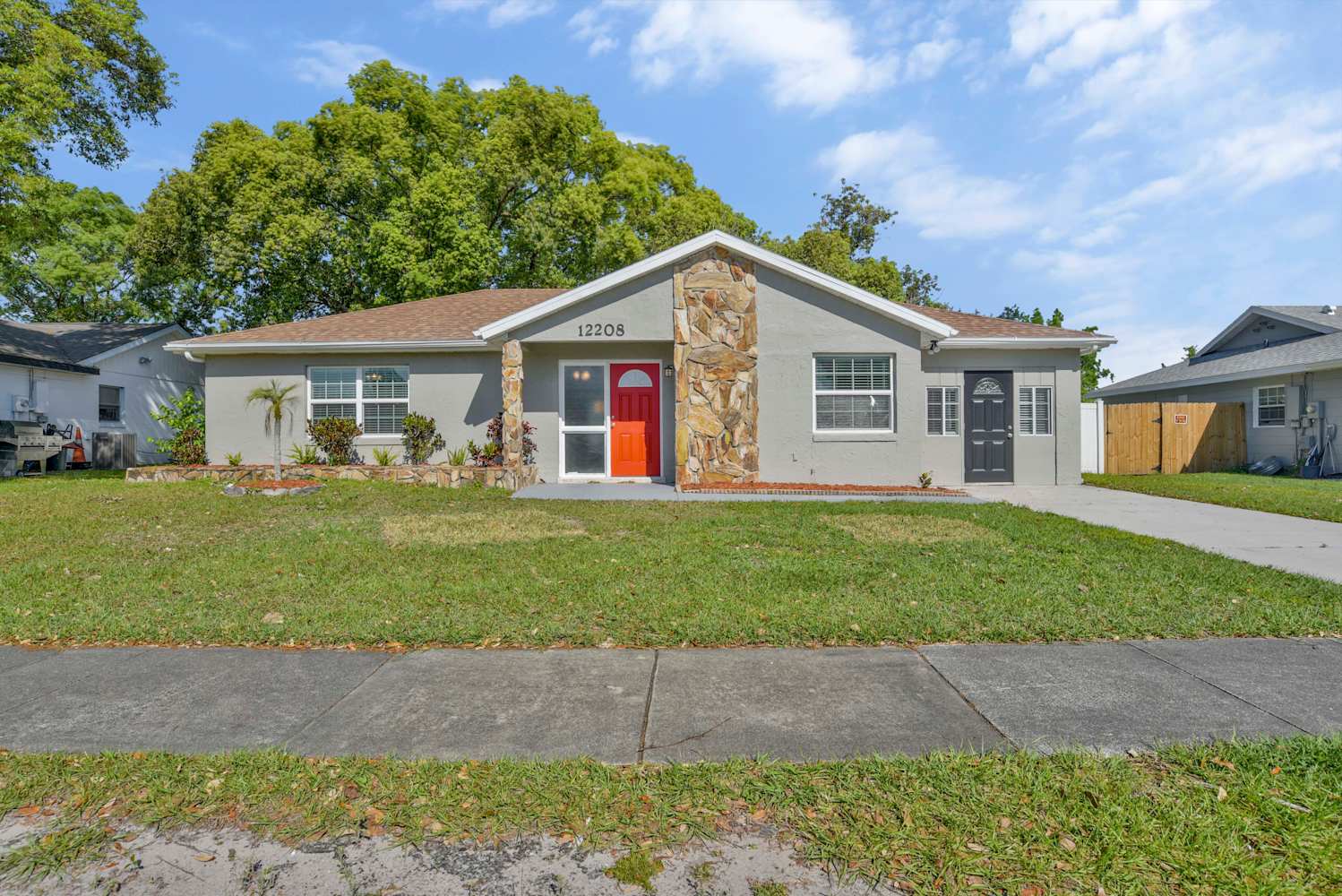 12208 Florida Woods Ln photo 2