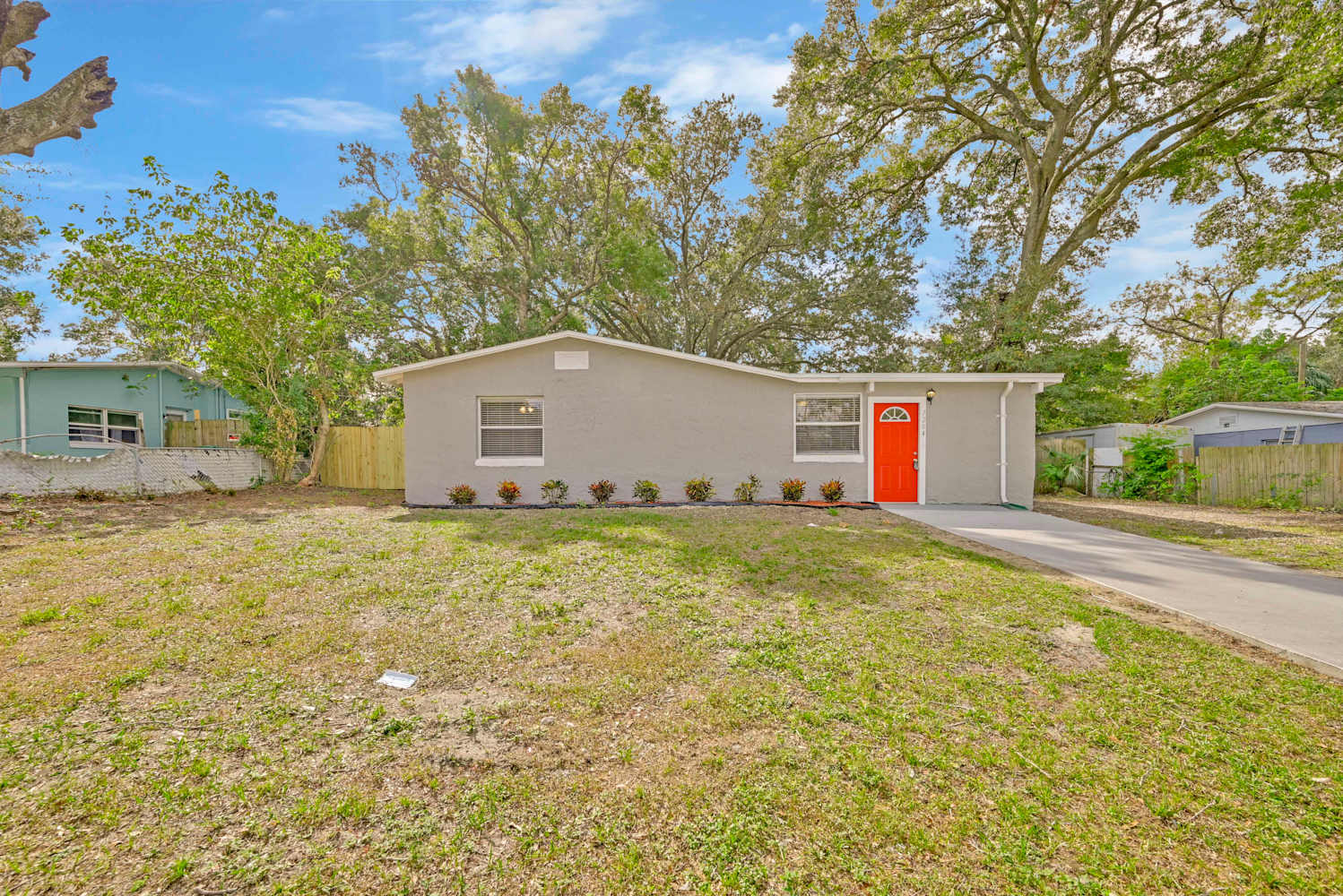 7204 Harwick Dr photo 2