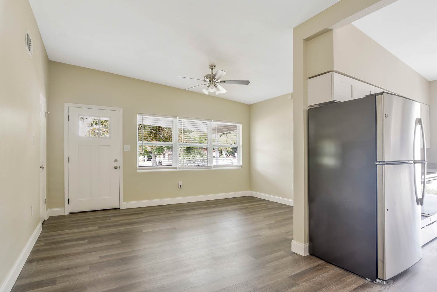 5123 Londonderry Blvd photo 4