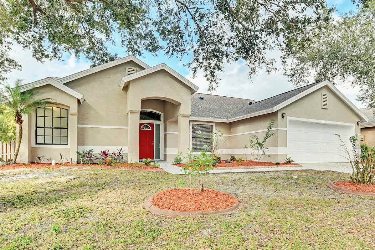 2621 Alclobe Cir photo 2