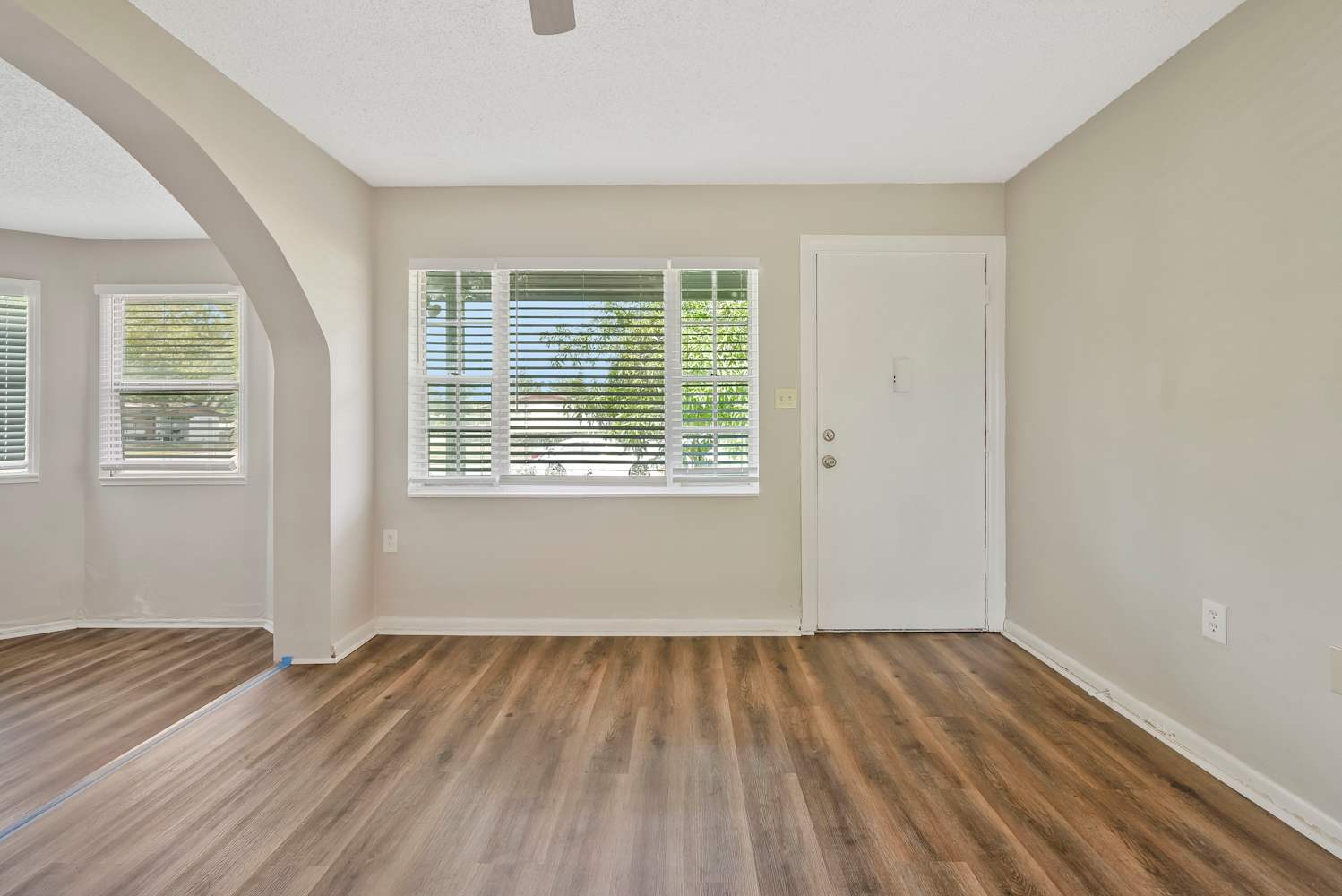 4560 Barley St photo 4