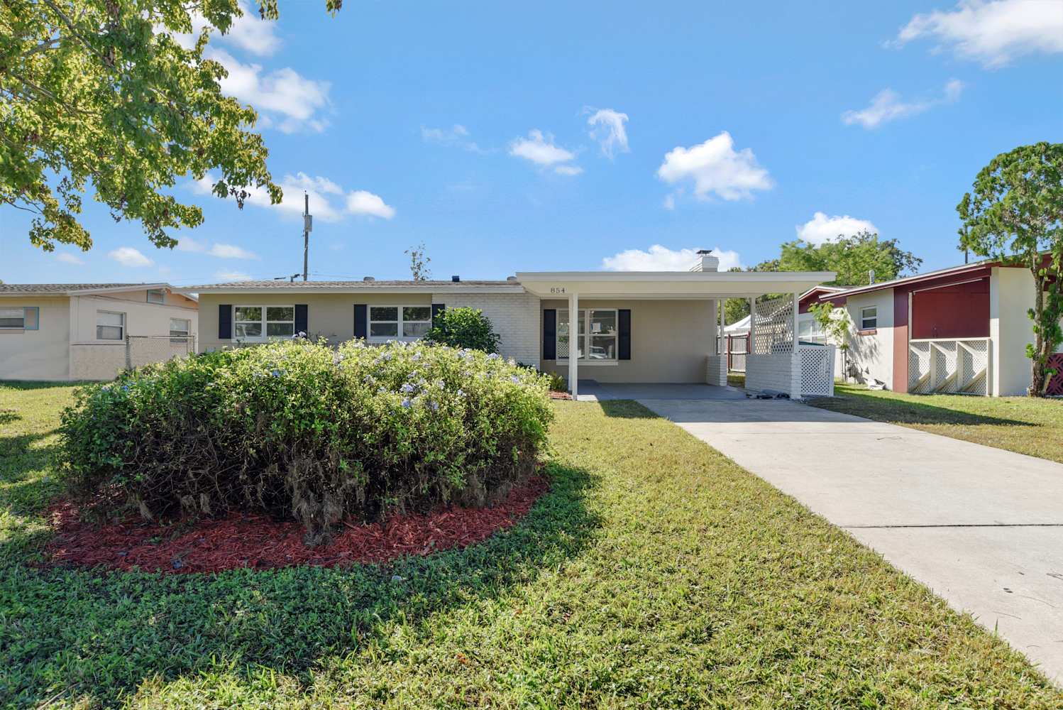 854 Silver Oak Ct photo 2