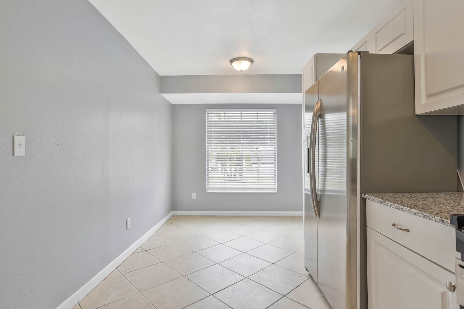 8252 Cascade Oaks Dr photo 4