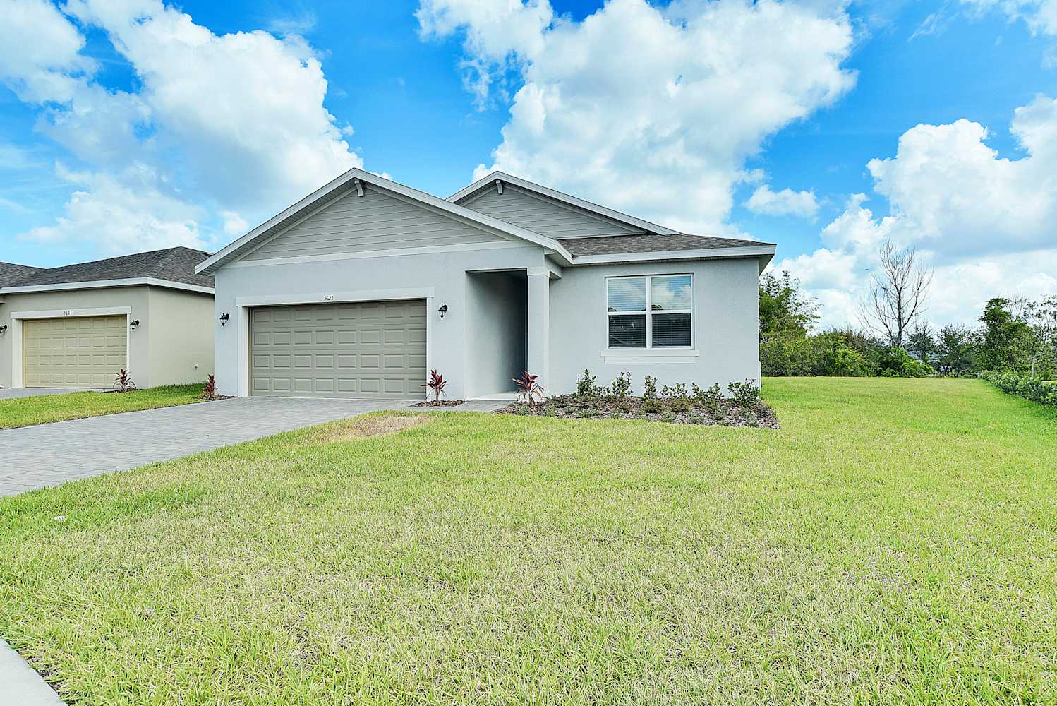 5625 Beggs Rd photo 3