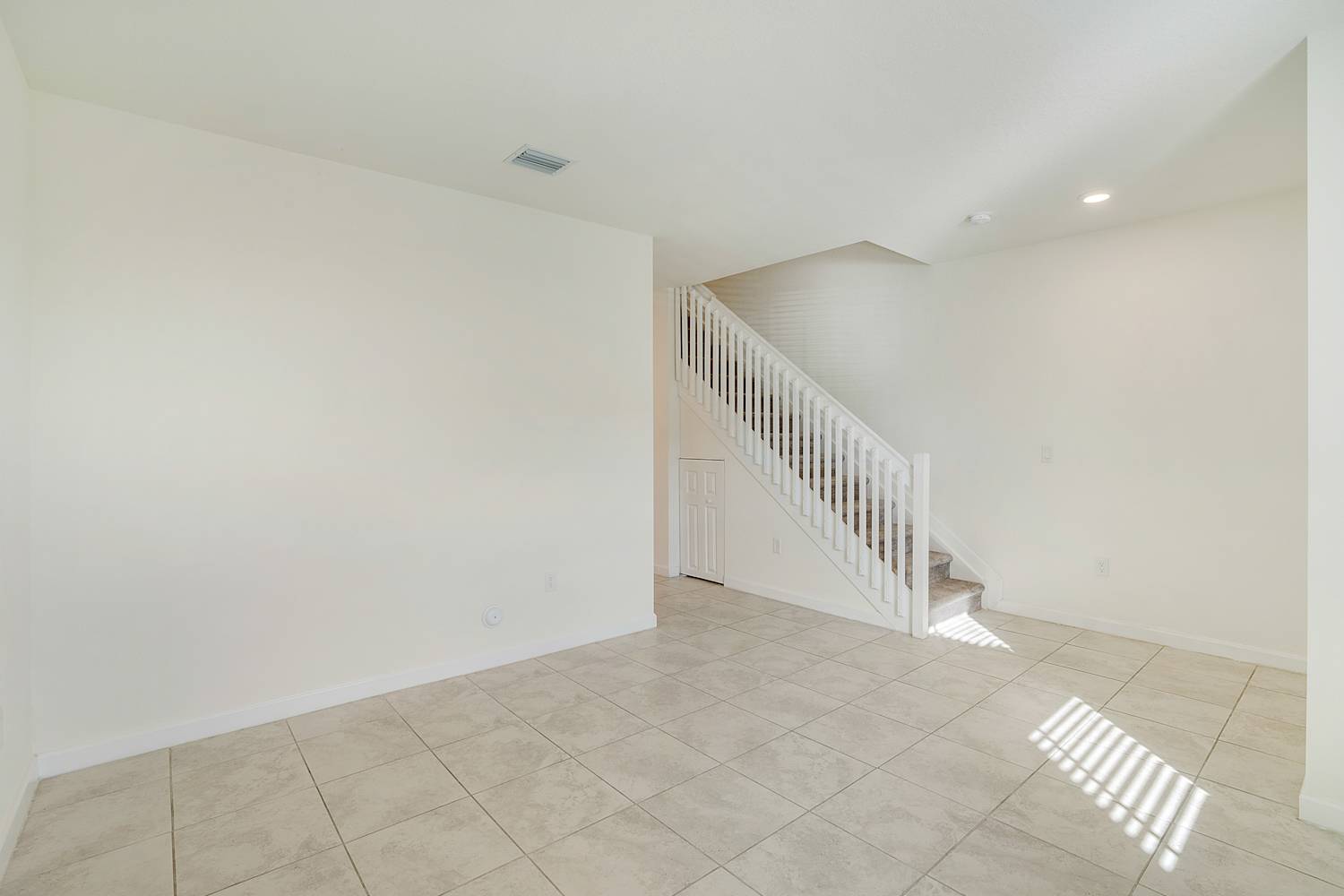3373 W 105 Terrace photo 4