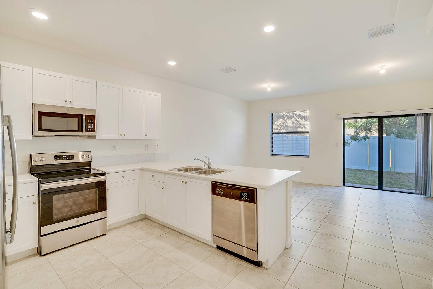 3373 W 105 Terrace photo 5