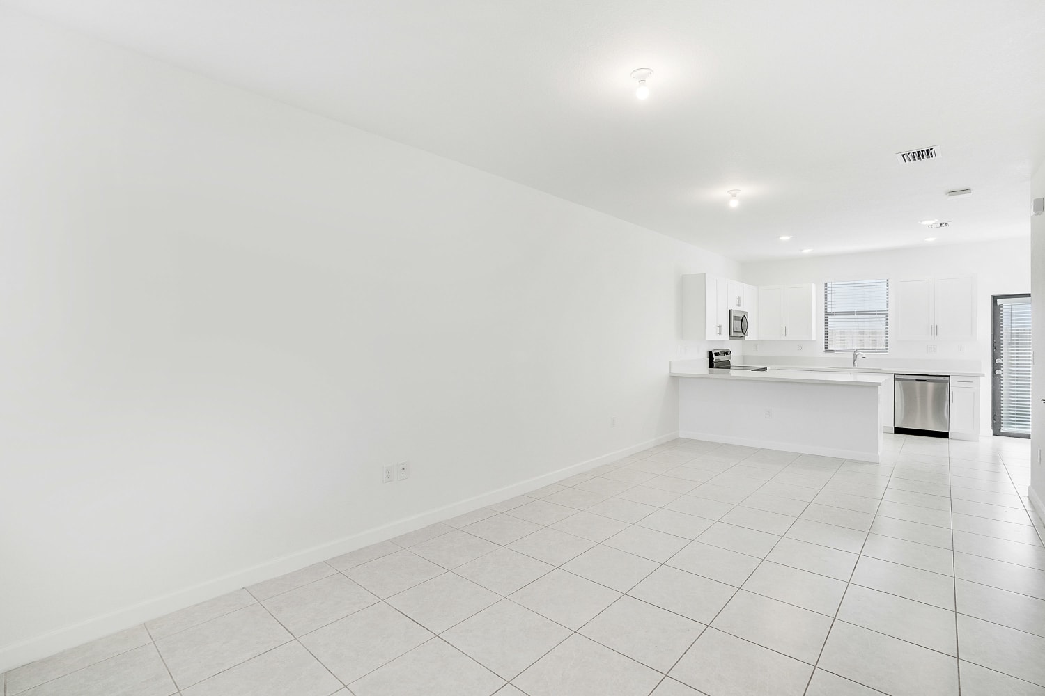 2839 Sw 16 Terr photo 4