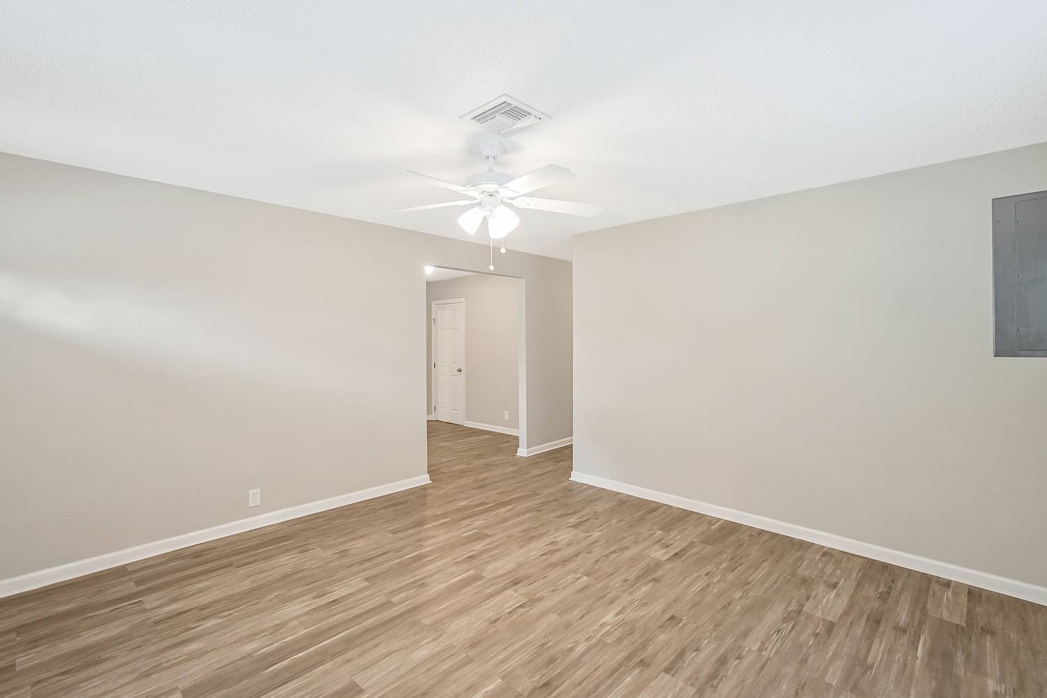 2746 Oklahoma St photo 5