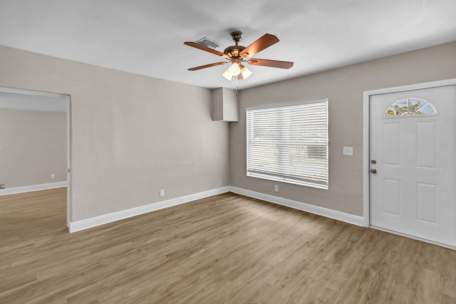 330 Washington Ave photo 3