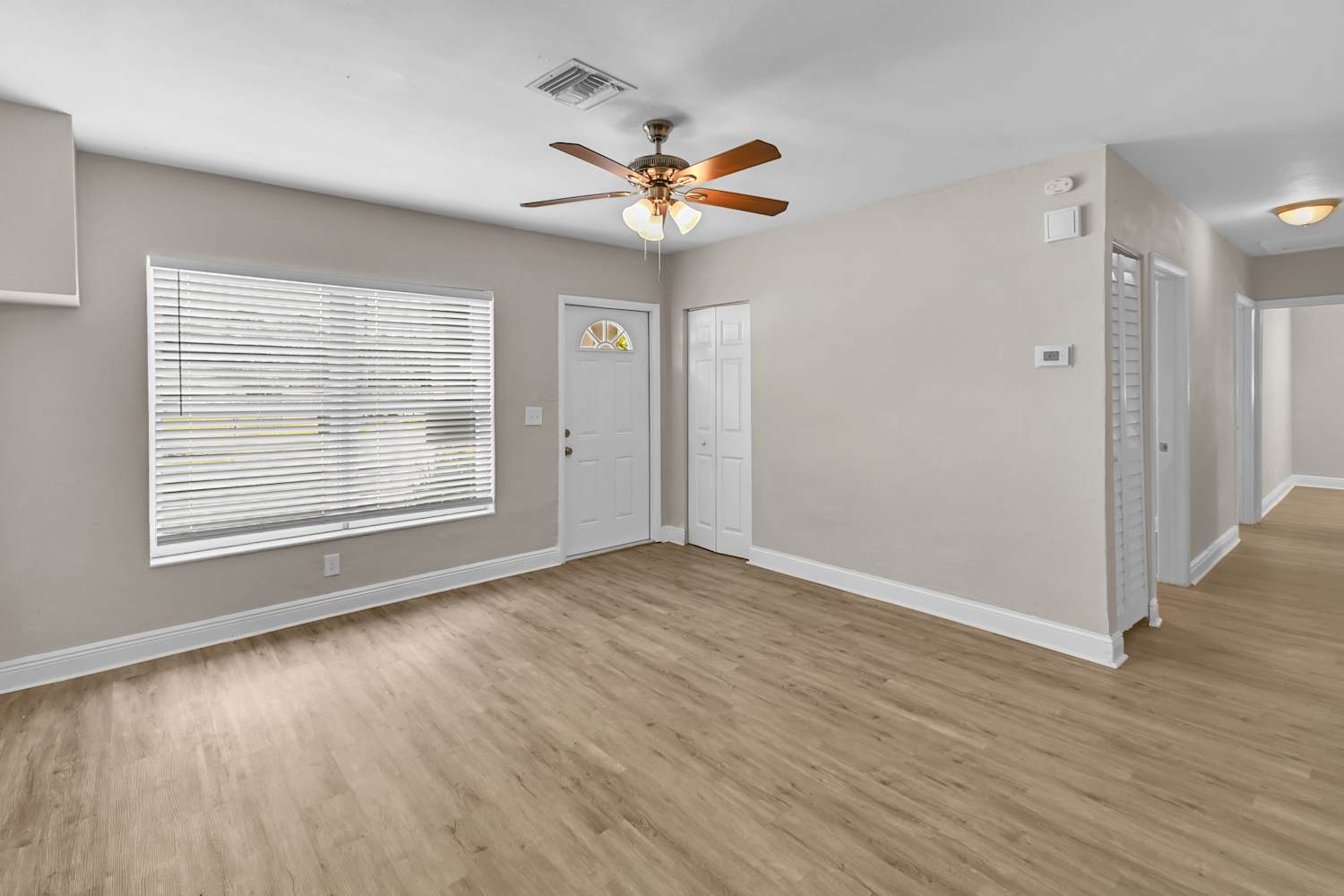 330 Washington Ave photo 4