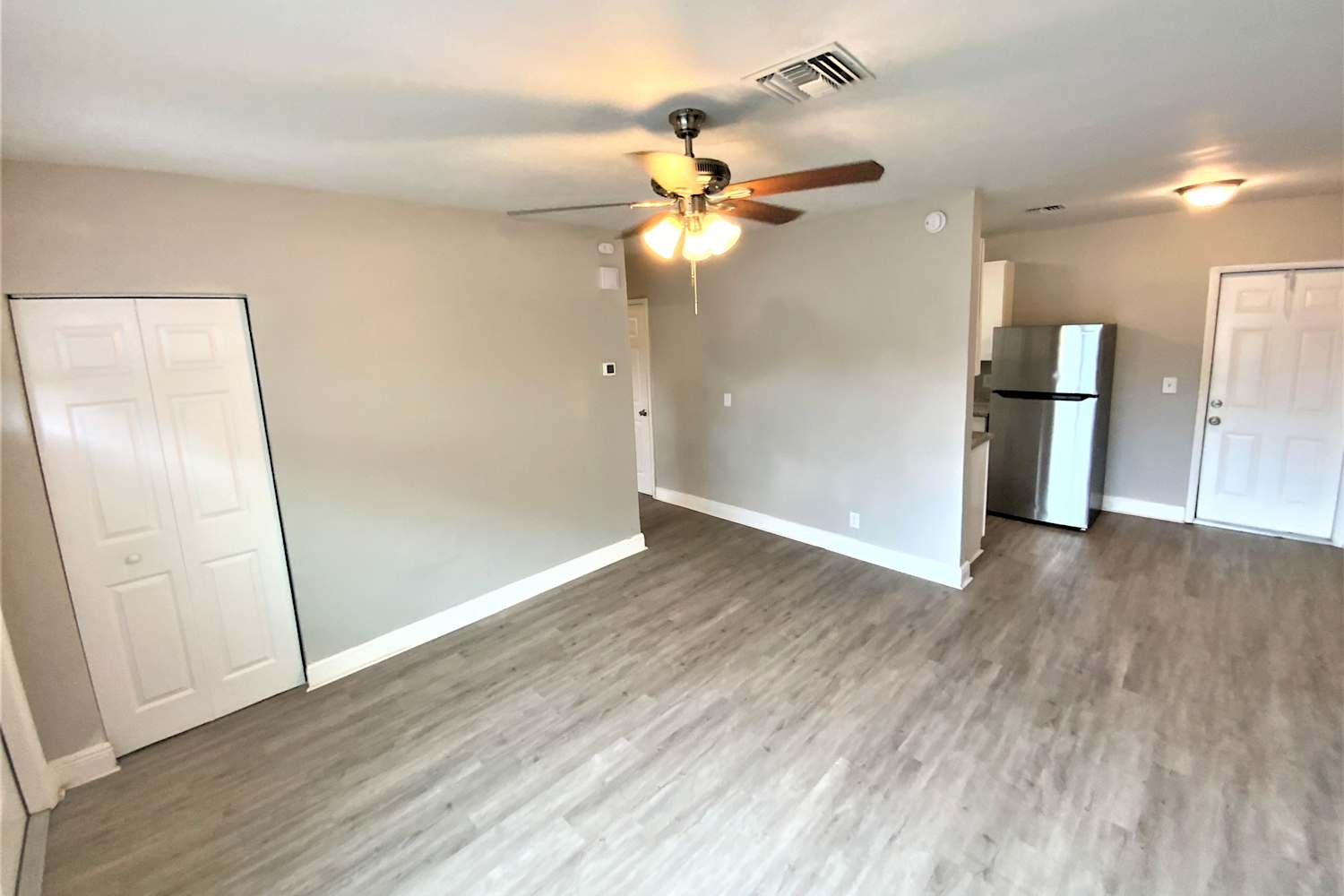 330 Washington Ave photo 5