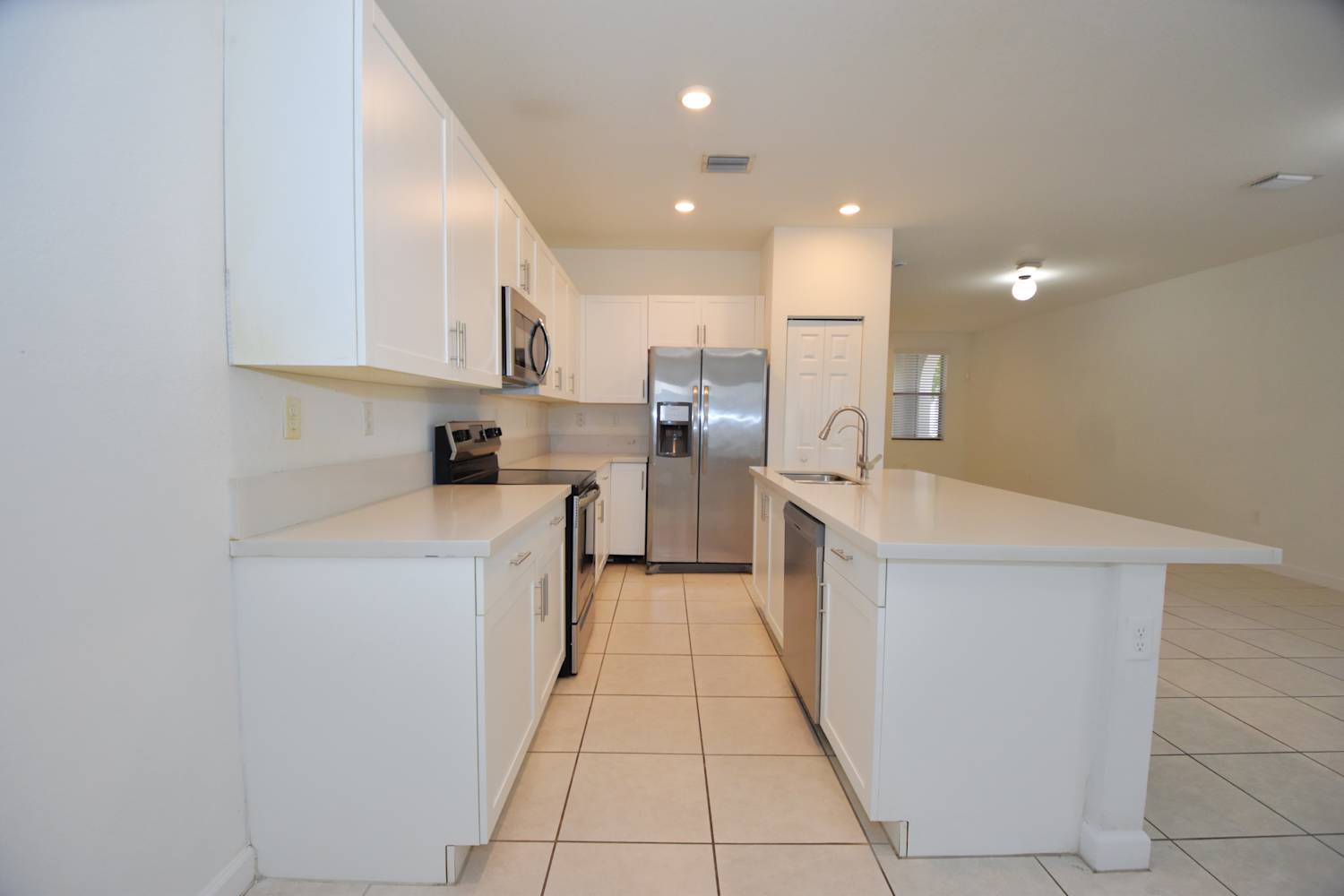 3407 W 109 Pl photo 4