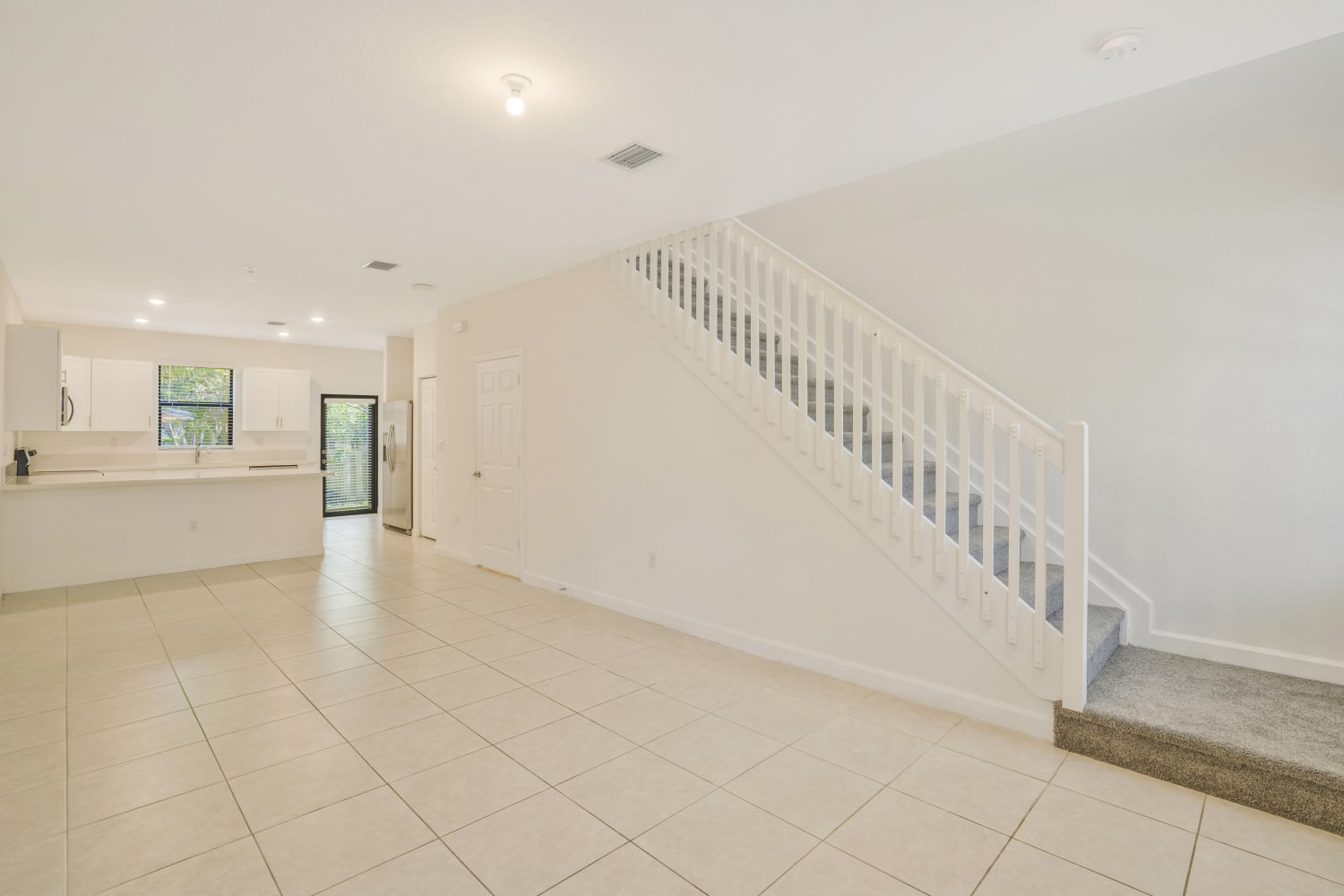 1636 Sw 29 St photo 5