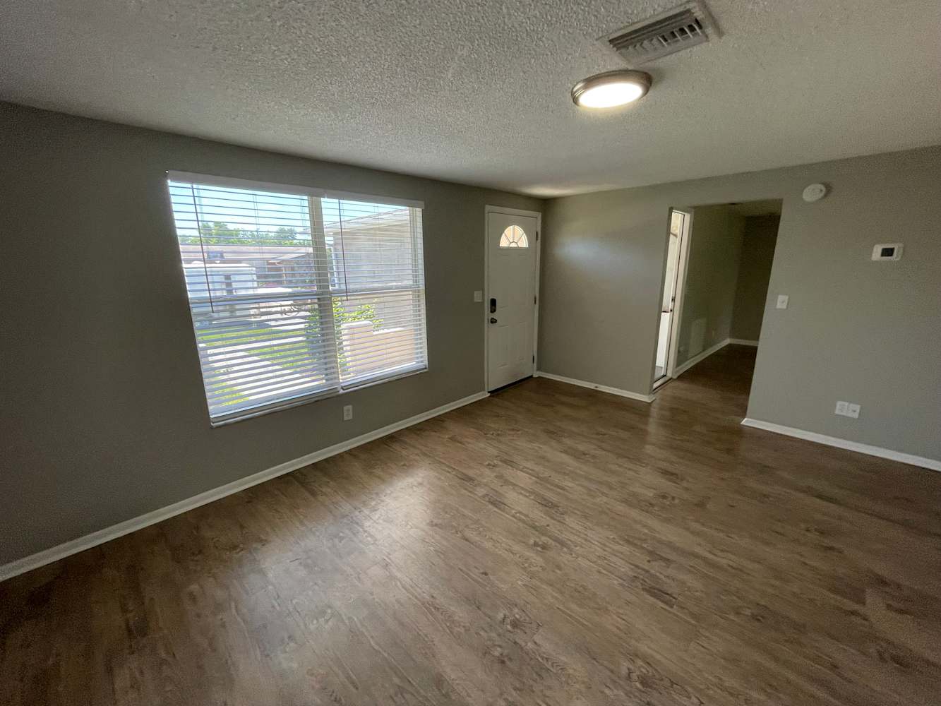 9120 Crabtree Ln photo 2