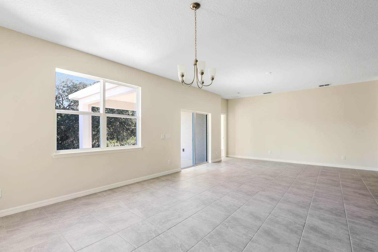 4924 Autumn Ridge Dr photo 3