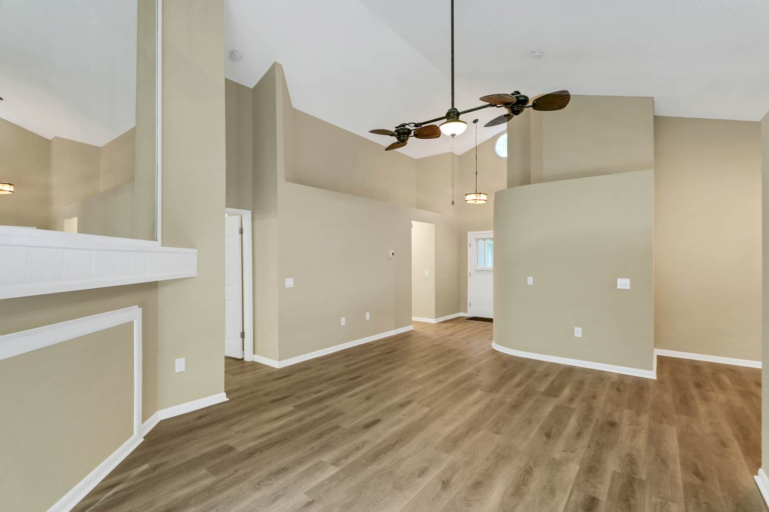 8042 Lansing Dr photo 5