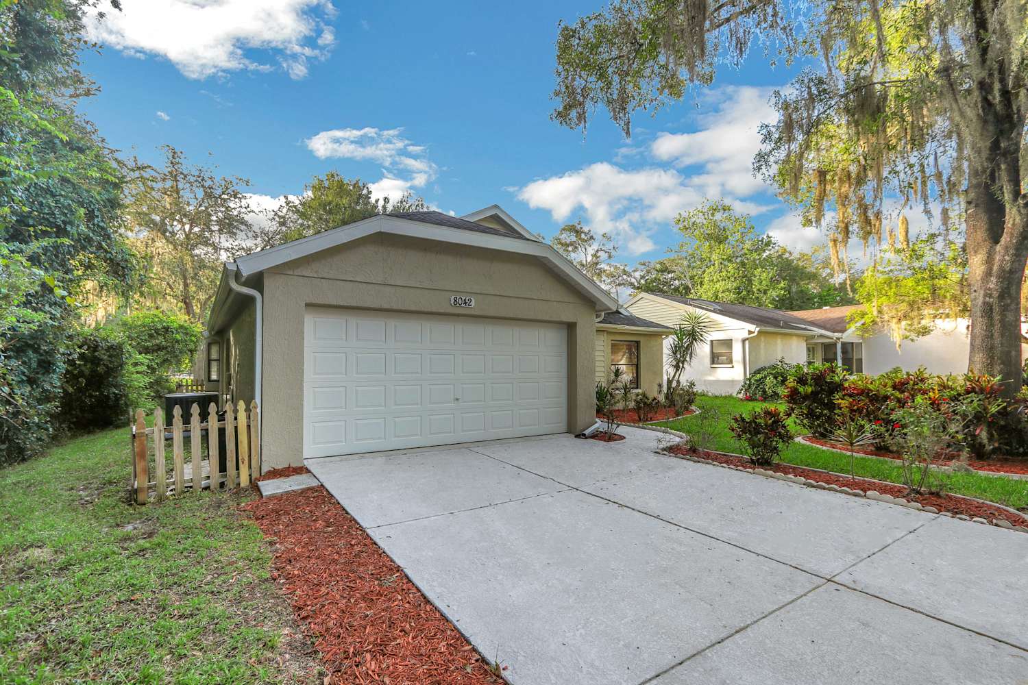 8042 Lansing Dr photo 3