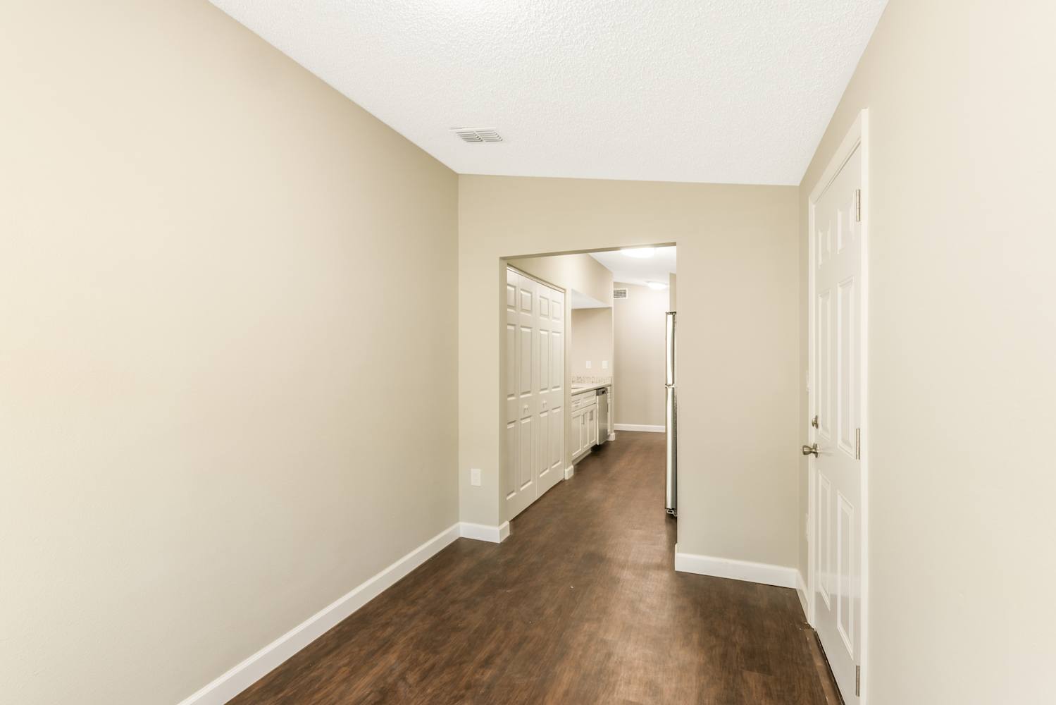 8032 Chickasaw Ln photo 4