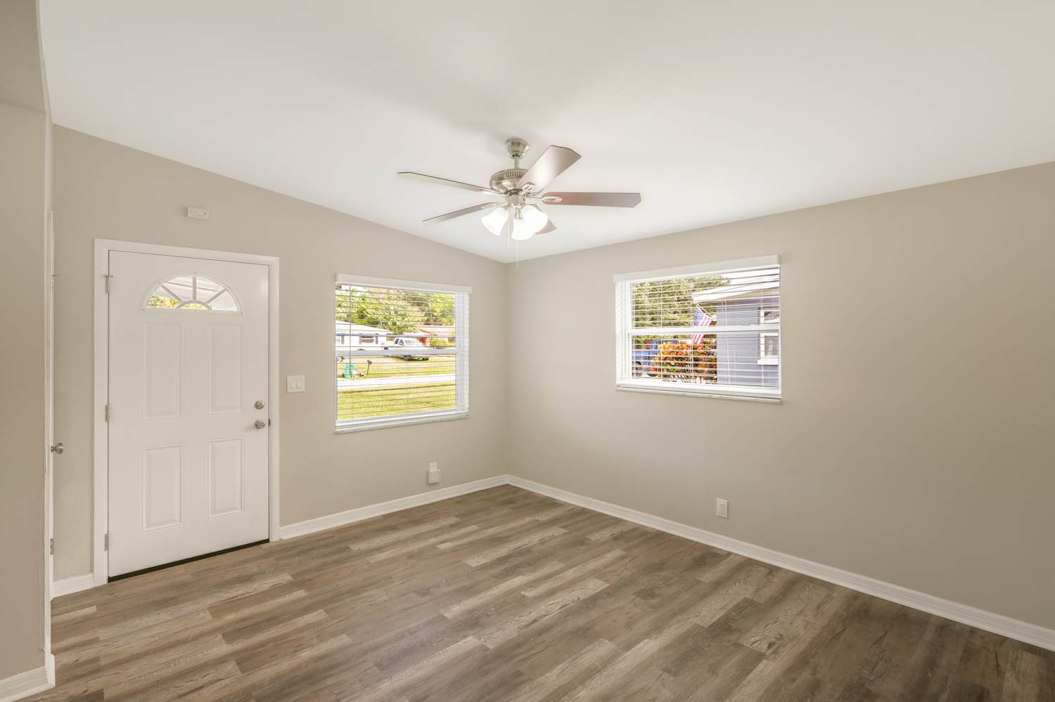 8648 79Th Pl photo 2