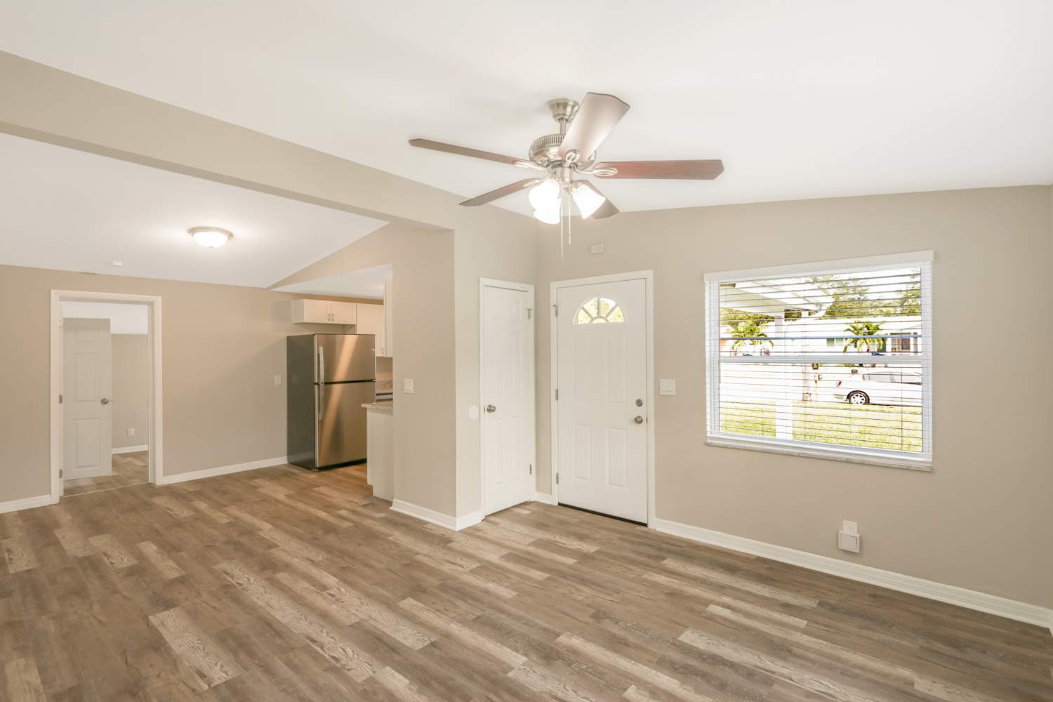 8648 79Th Pl photo 3