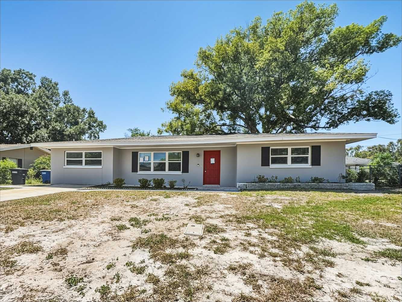 1938 Summit Dr photo 3