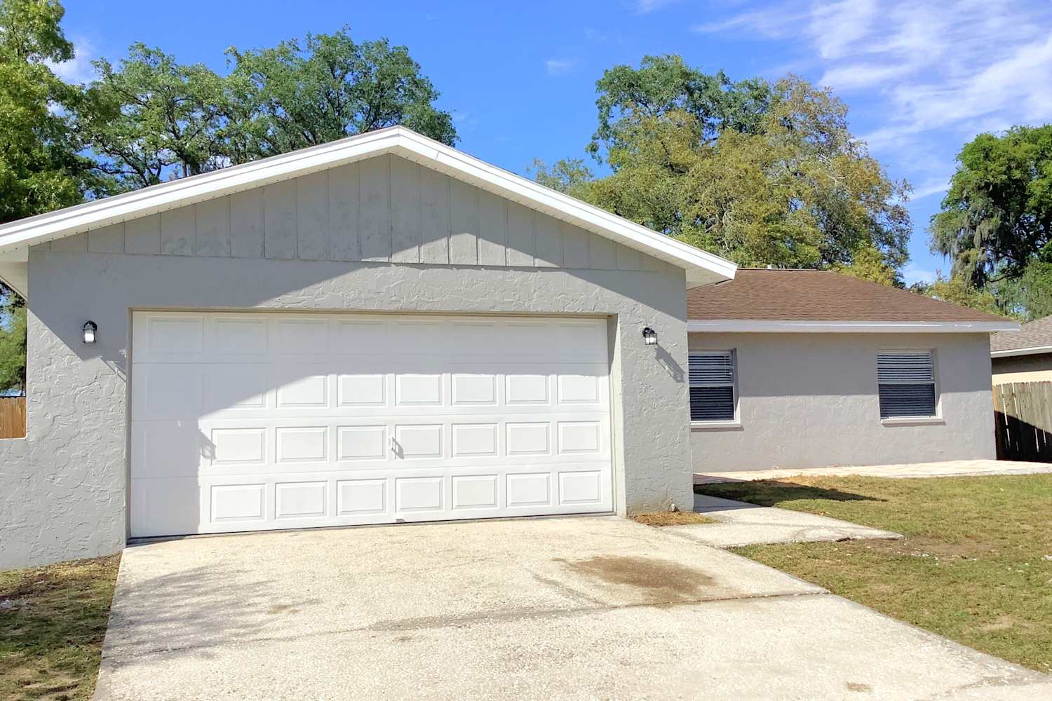 1304 Village Ct photo 3