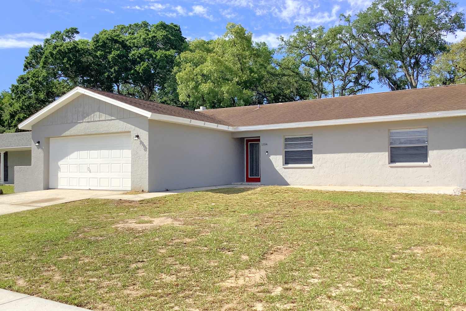 1304 Village Ct photo 2