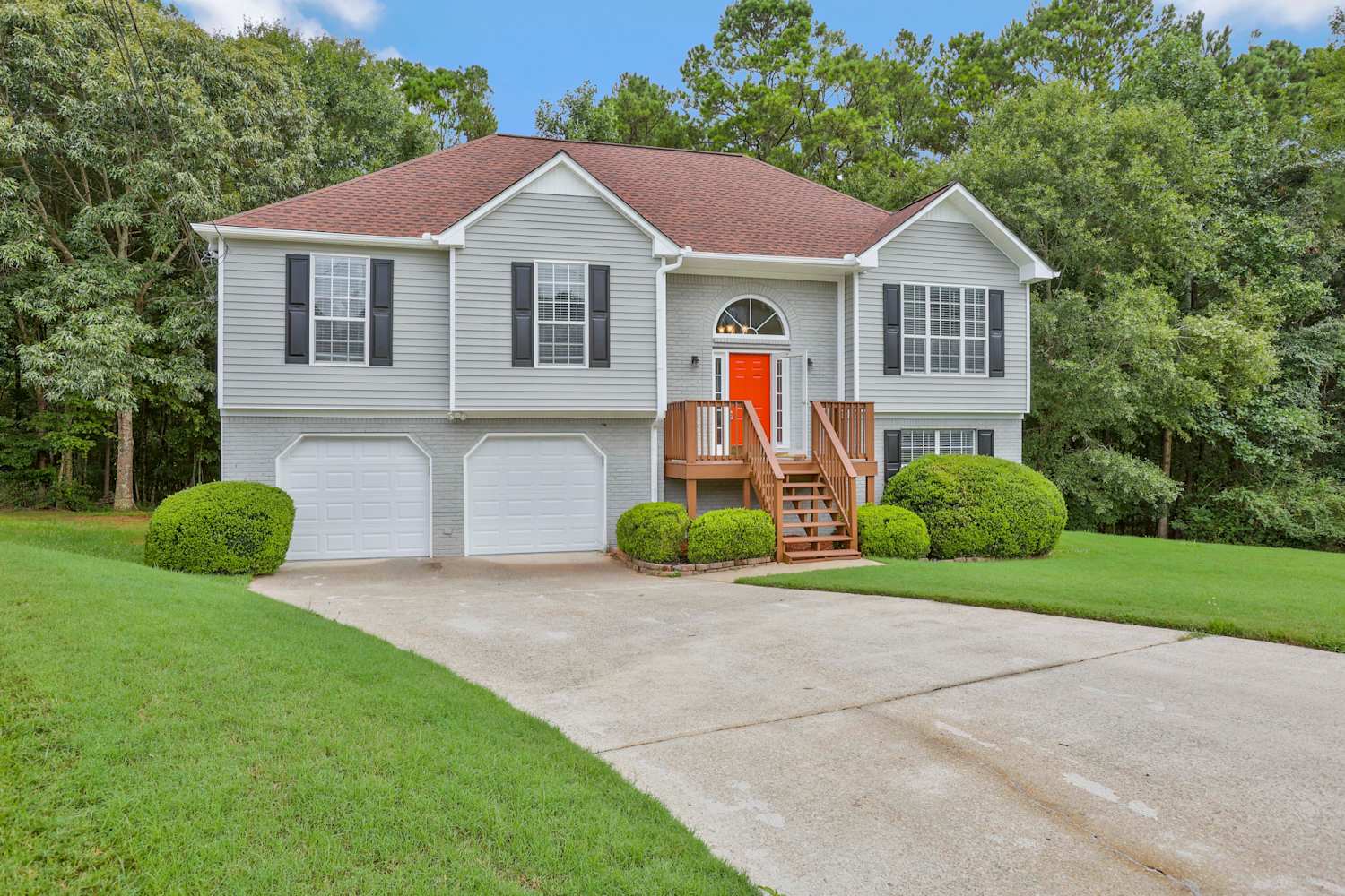 3150 Mosley Chase Dr photo 2