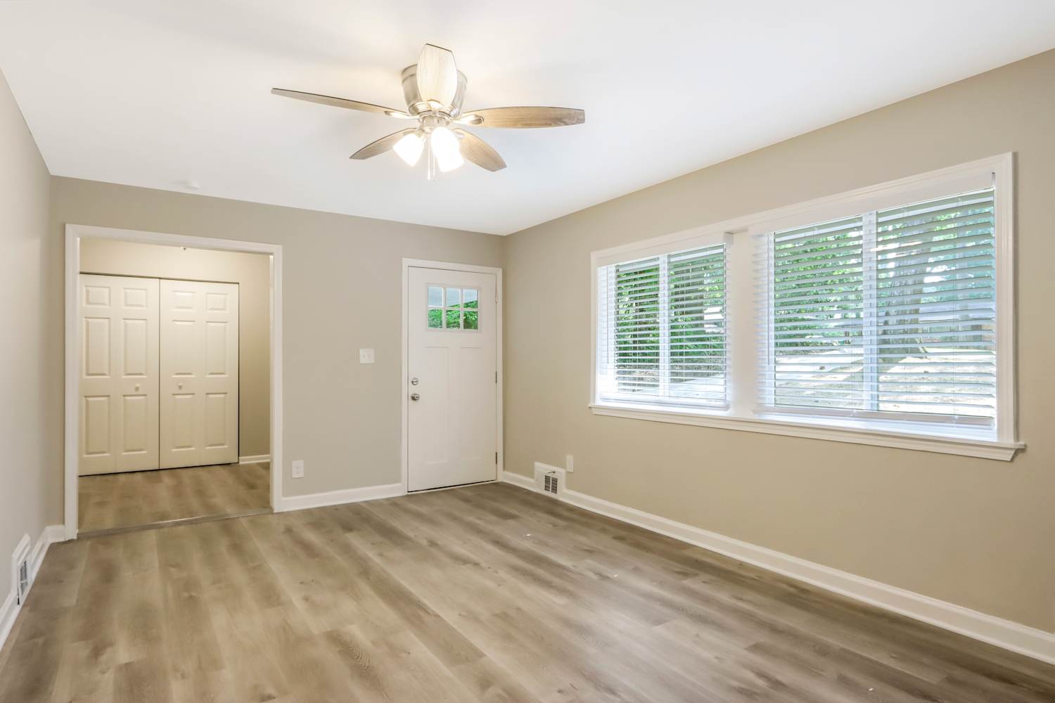 1854 Long Dr photo 4