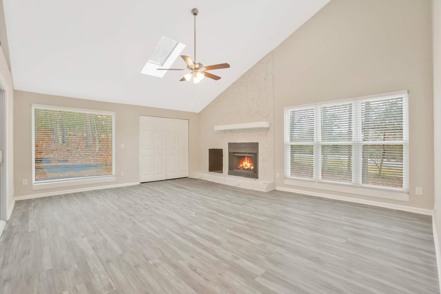 100 Lookout Way photo 4