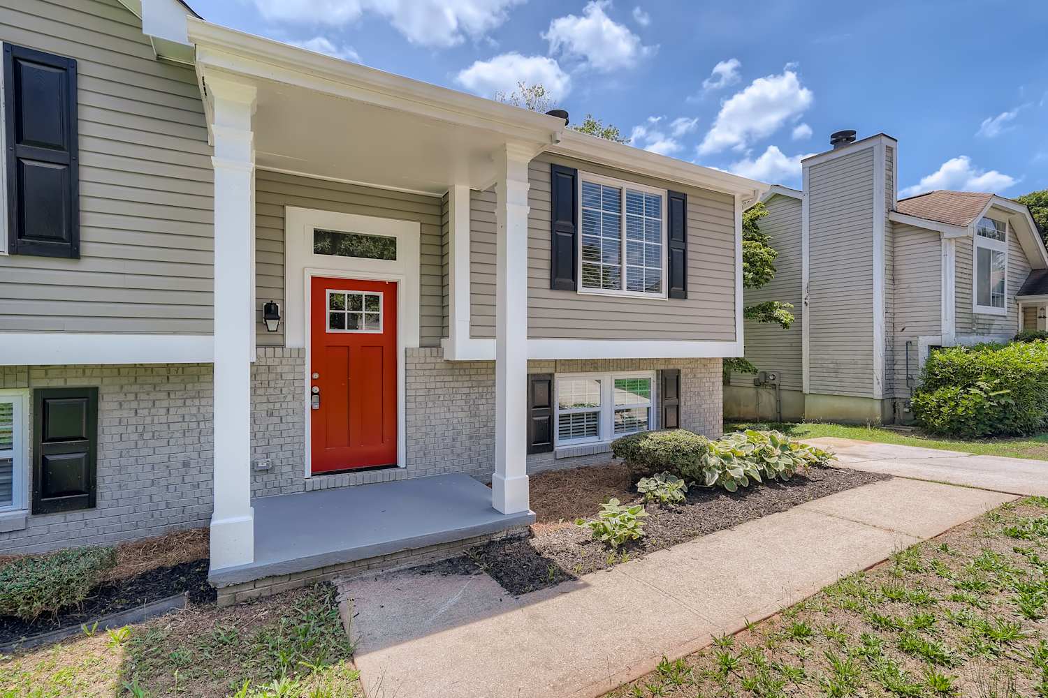 6083 Raintree Bnd photo 4