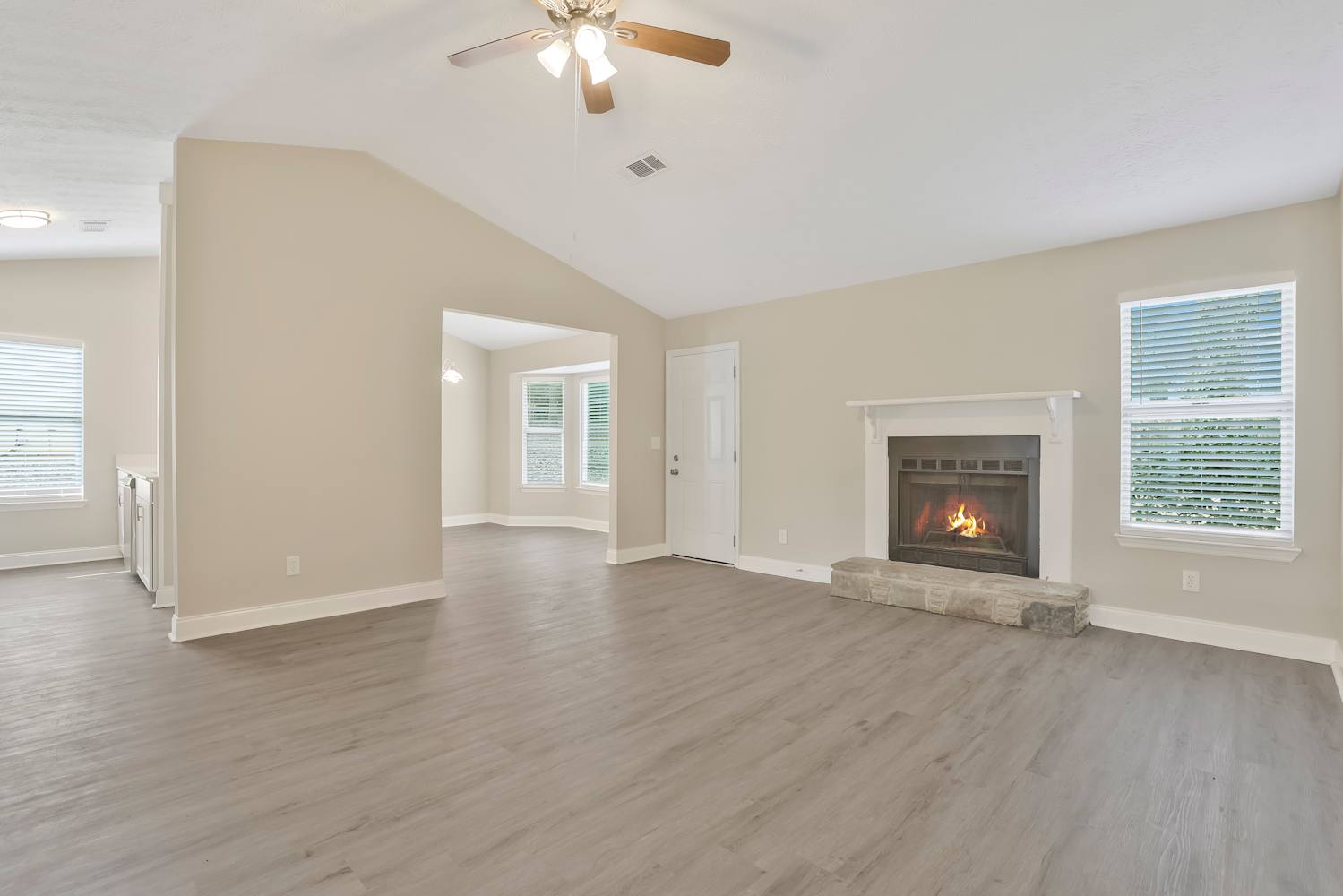 5392 Medena Way photo 4