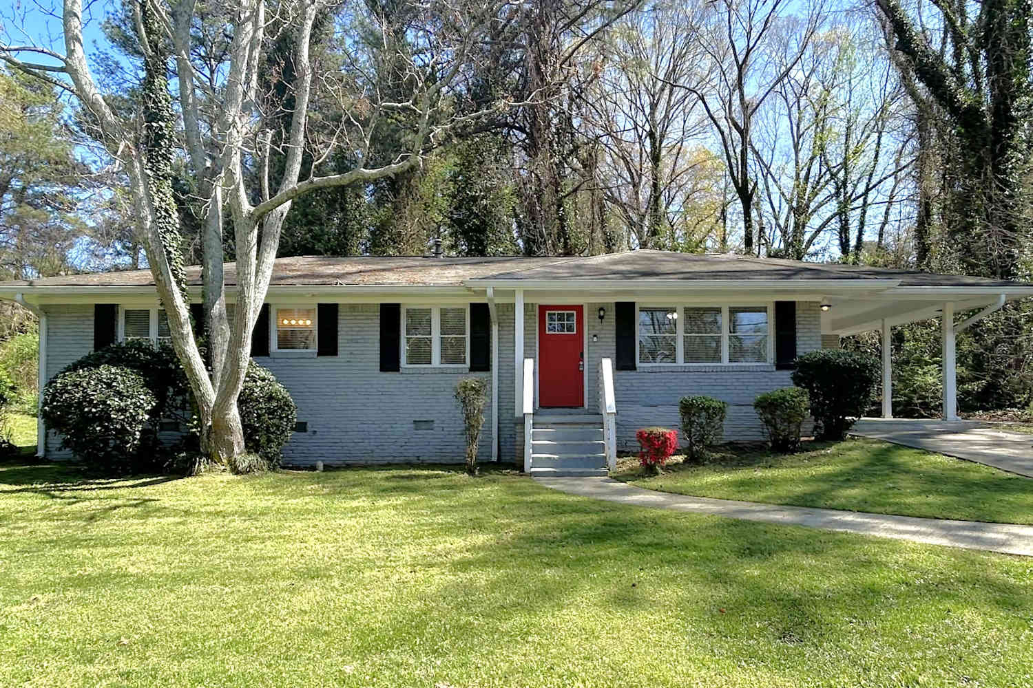 2365 Shamrock Dr photo 2
