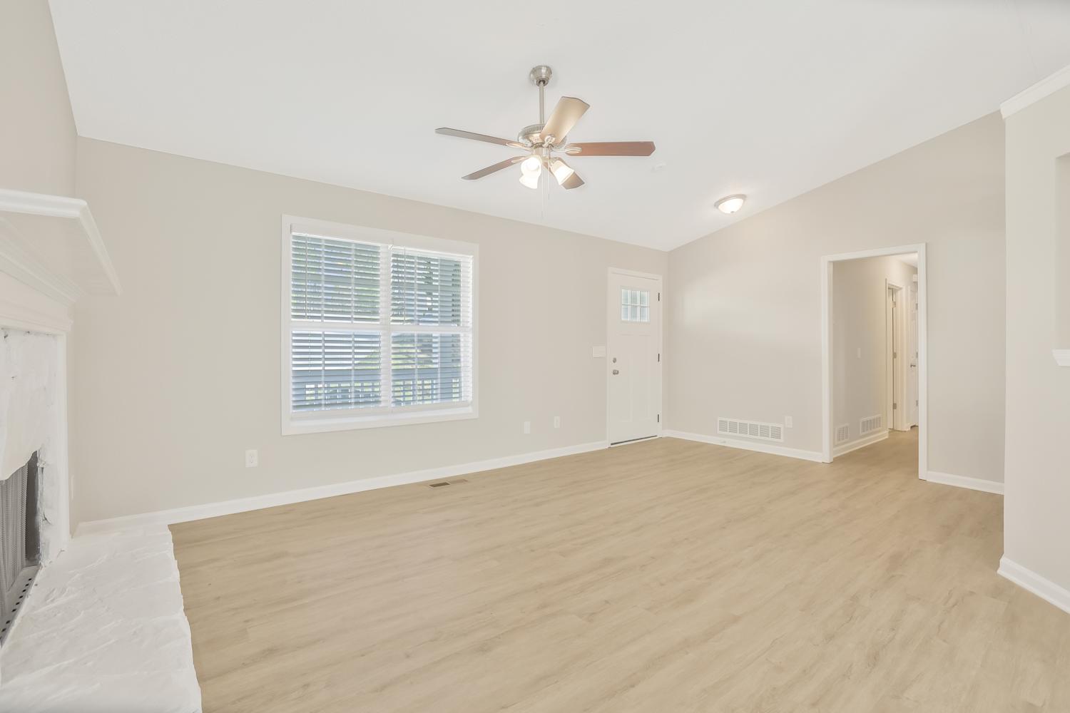 387 Tuscany Trce photo 3