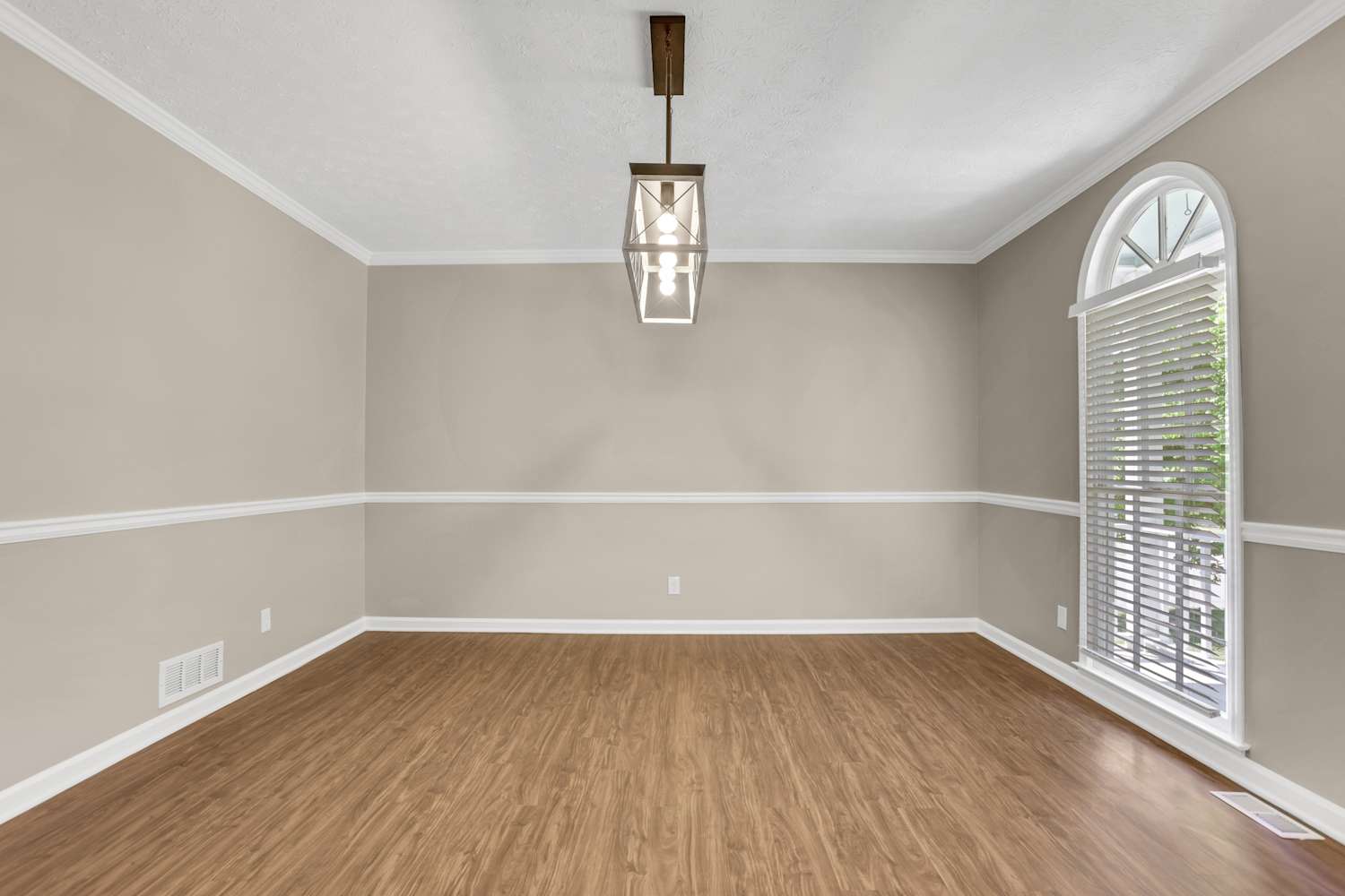 1201 Springmont Ct photo 4