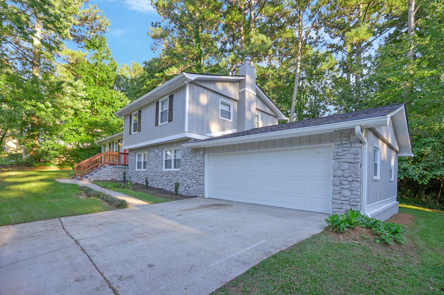 3857 Pointe Bleue Dr photo 3