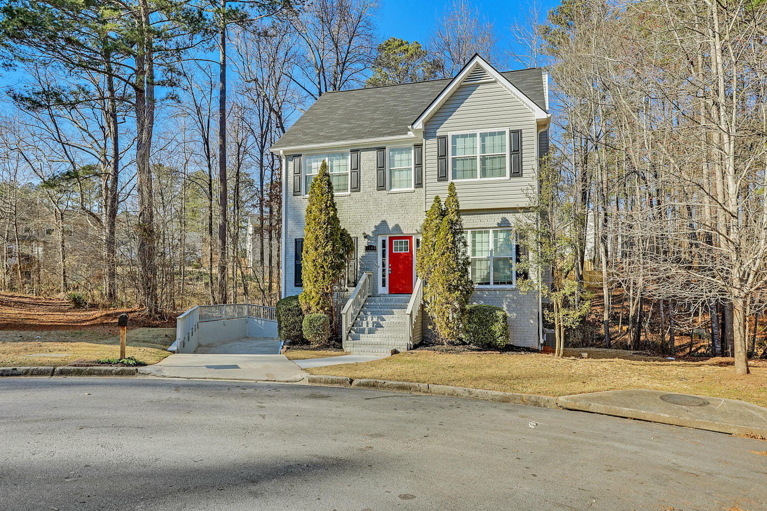7144 Stonebrook Cir photo 2