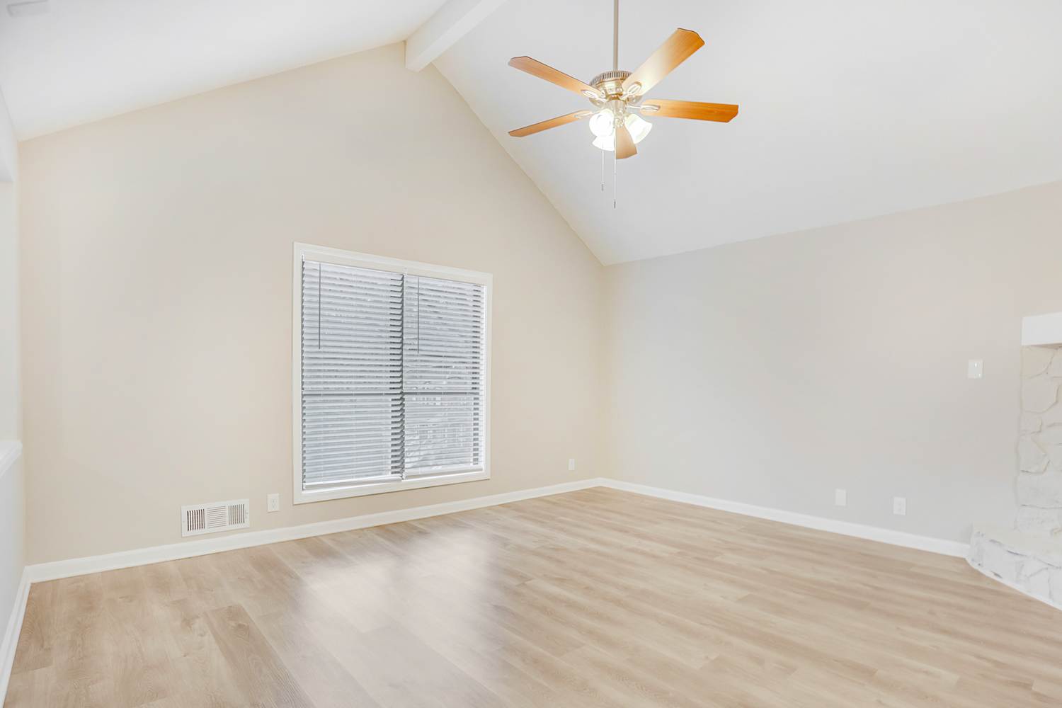 2989 Trotters Crest Dr photo 2