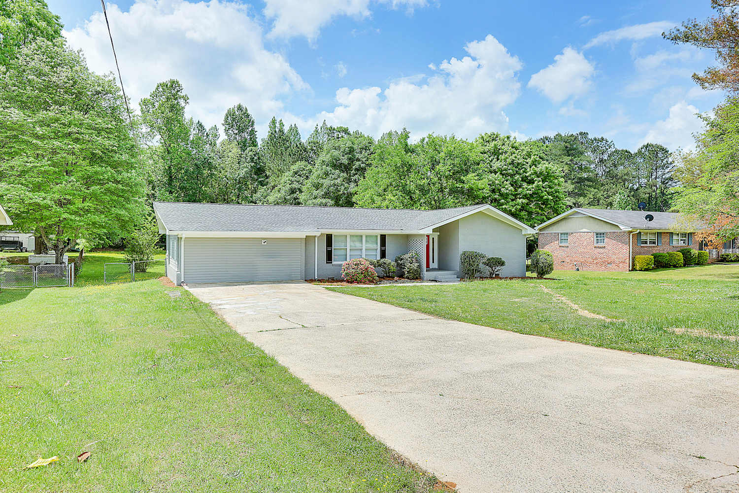 4591 Lindsey Dr photo 2