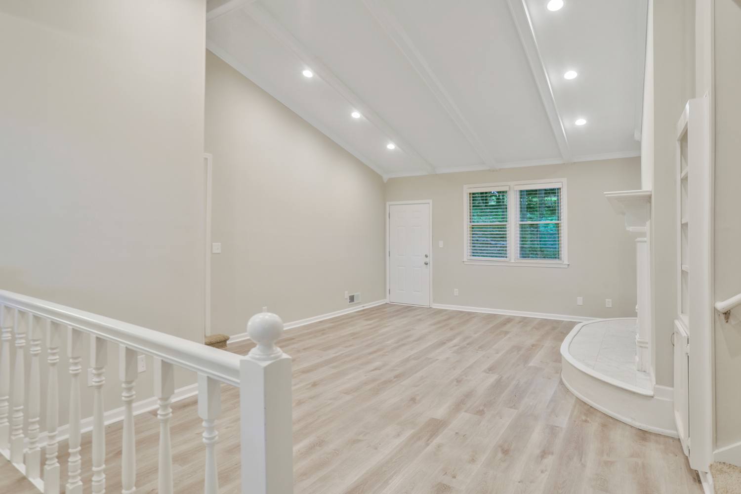 349 Charmers Way Sw photo 2