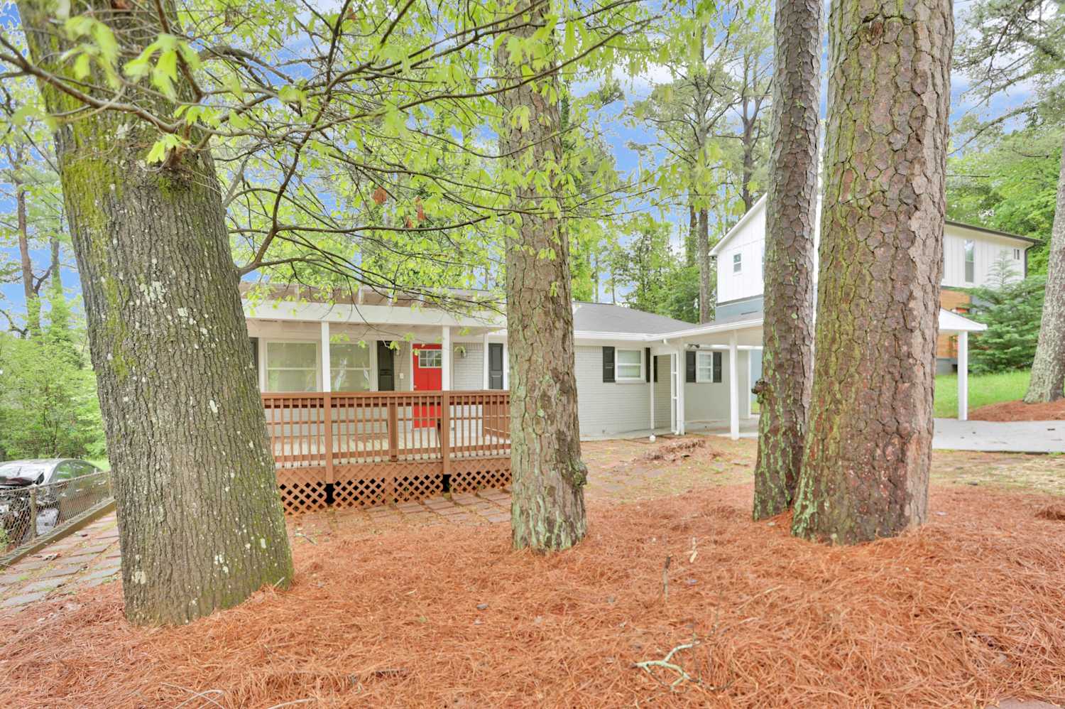 2100 Dellwood Pl photo 3