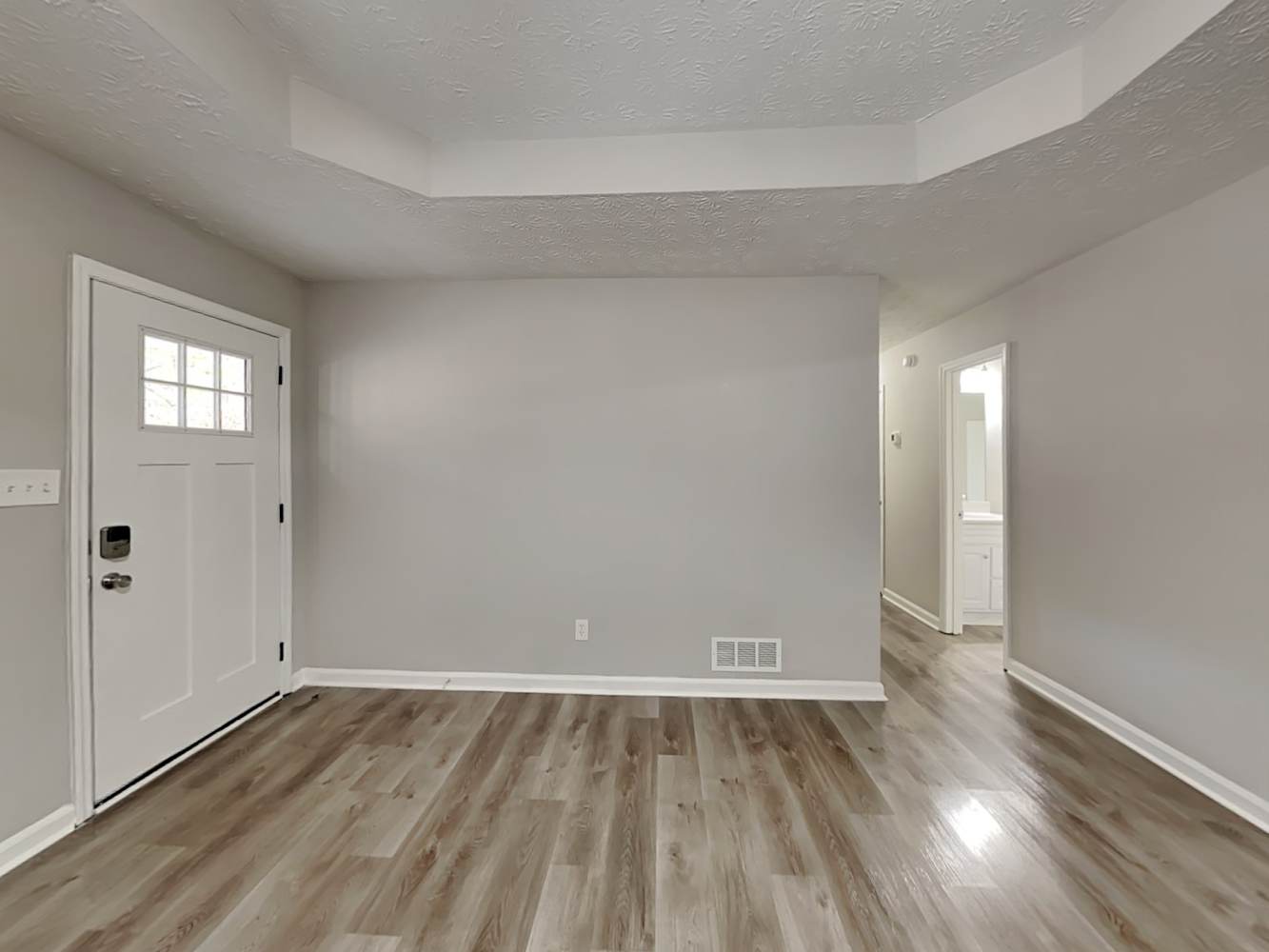 300 E Country Woods Dr photo 4