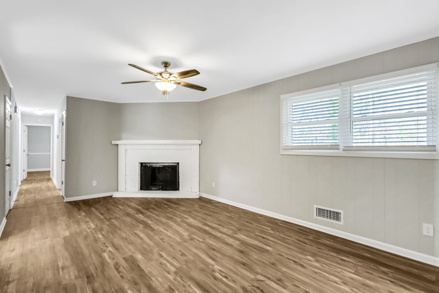 3782 Lake Dr photo 3