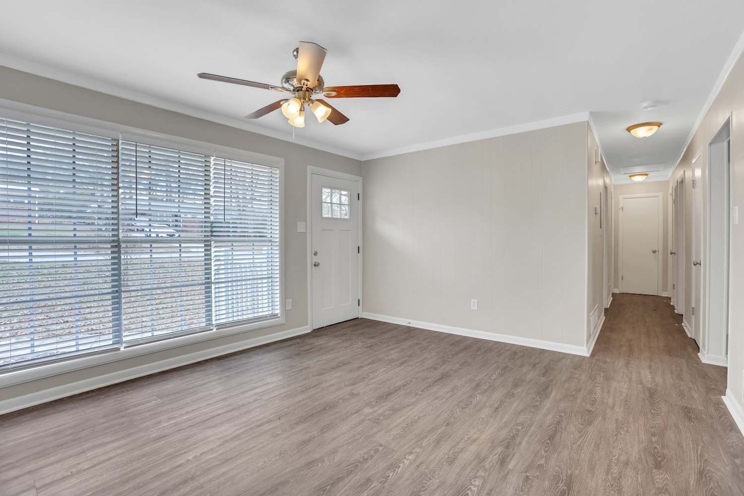 1555 Mountain View Cir Nw photo 3