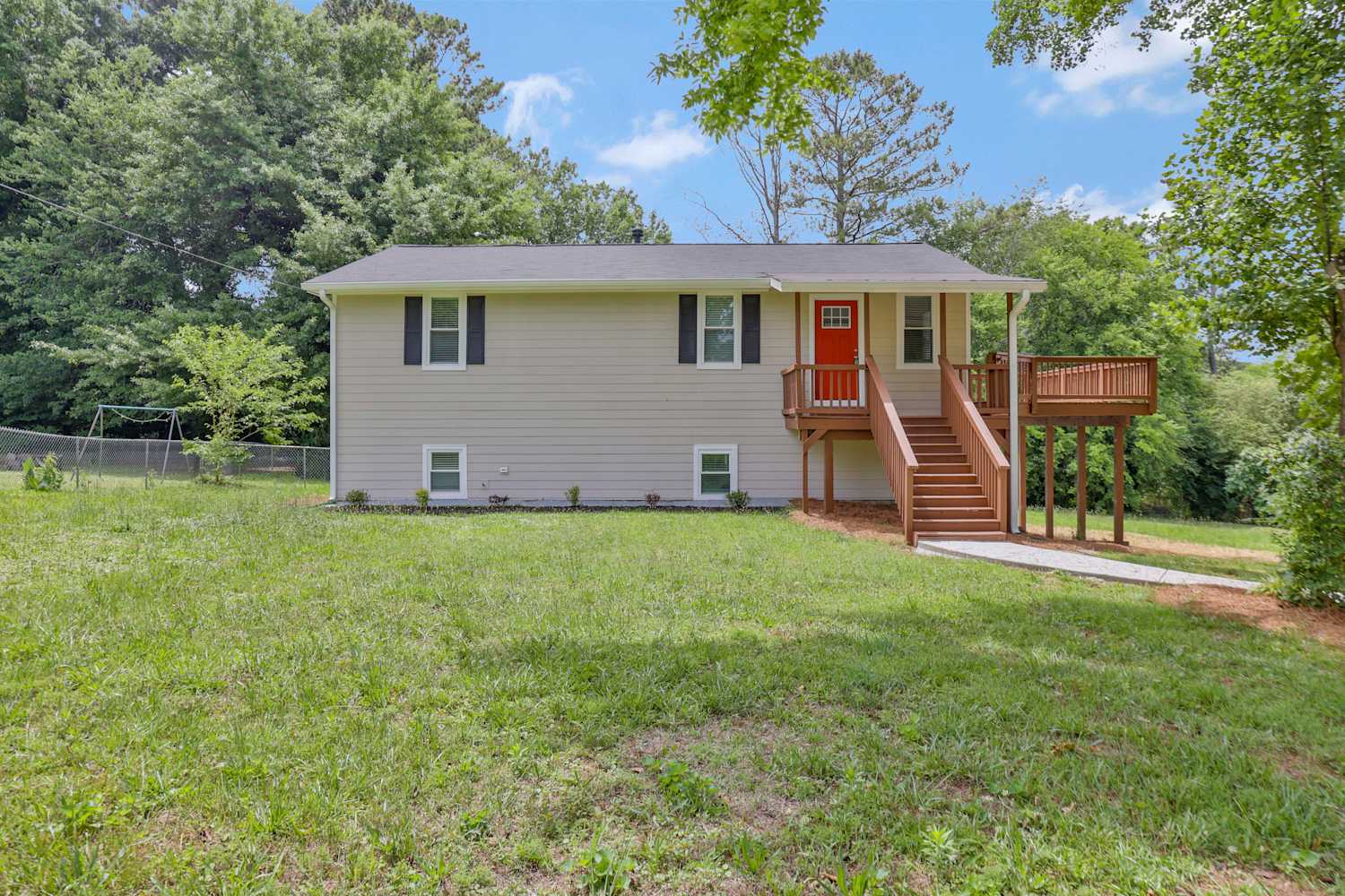 2627 Chambers Rd photo 2