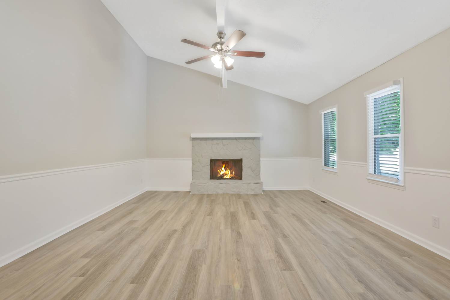 4036 Macedin Ct photo 4
