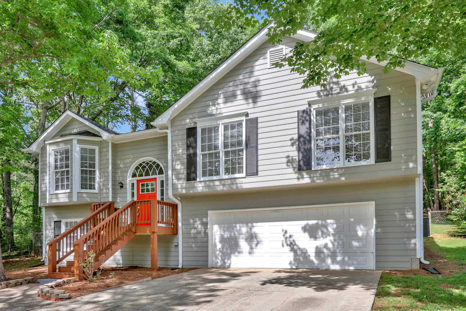 5900 Branden Hill Ln photo 2