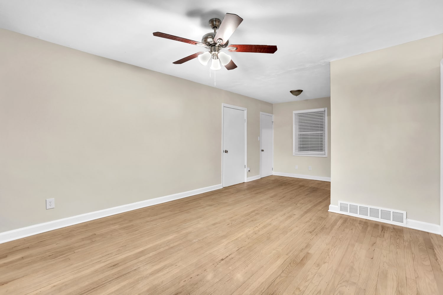 2885 Gresham Rd photo 5
